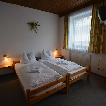 Haus Alpina By Chatel Reizen Panzió