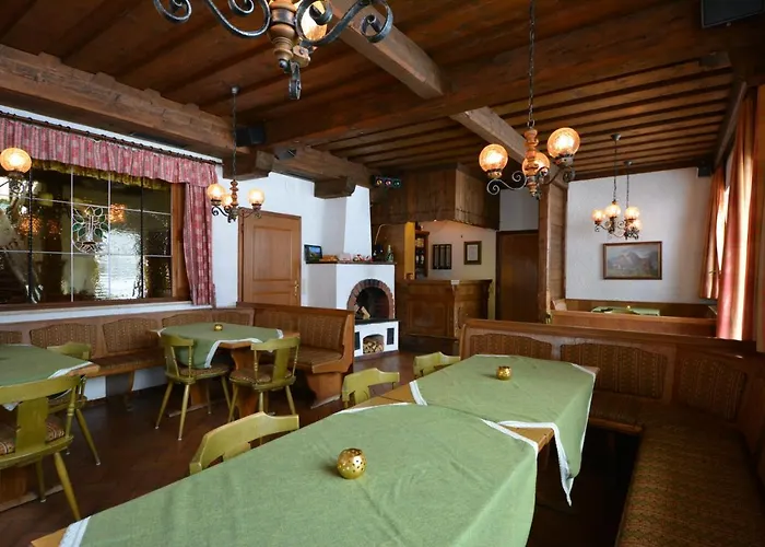 Haus Alpina By Chatel Reizen Bed and breakfast Grossarl