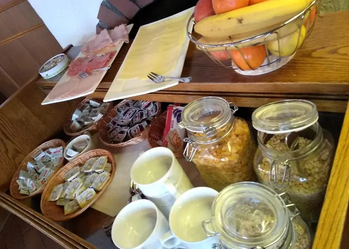 Haus Alpina By Chatel Reizen Bed and breakfast
